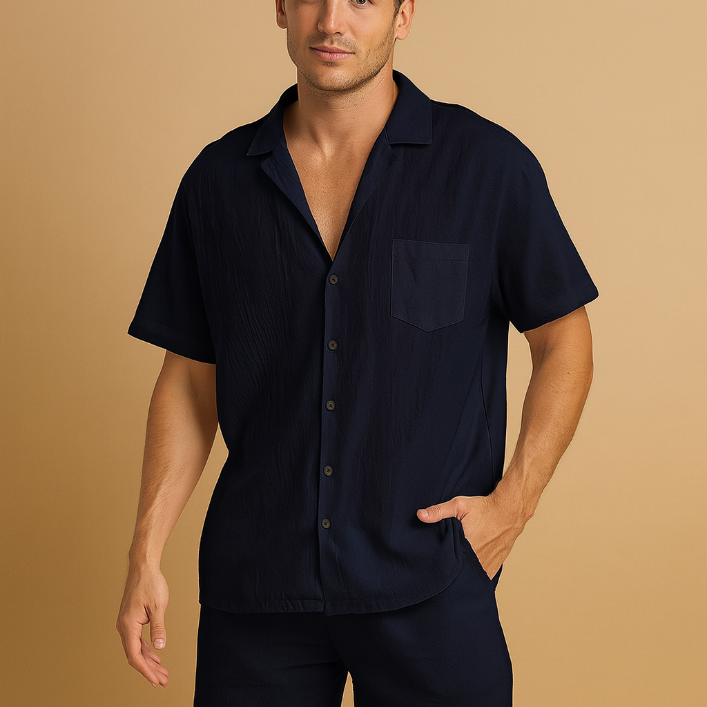 Zomers heren set met V-hals shirt en comfortabele shorts