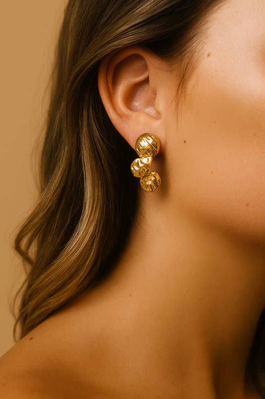 Gesculpte gouden oorbellen