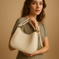 Minimalistische crossbodytas met compact interieur