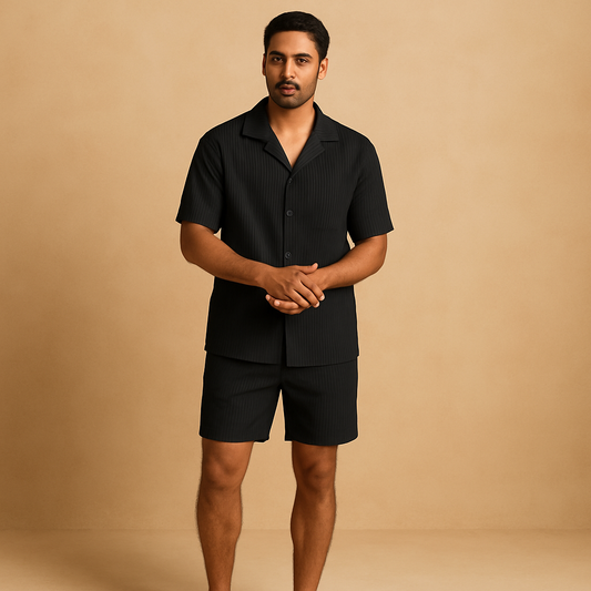 Tweedelige zomeroutfit voor heren met verfijnd design